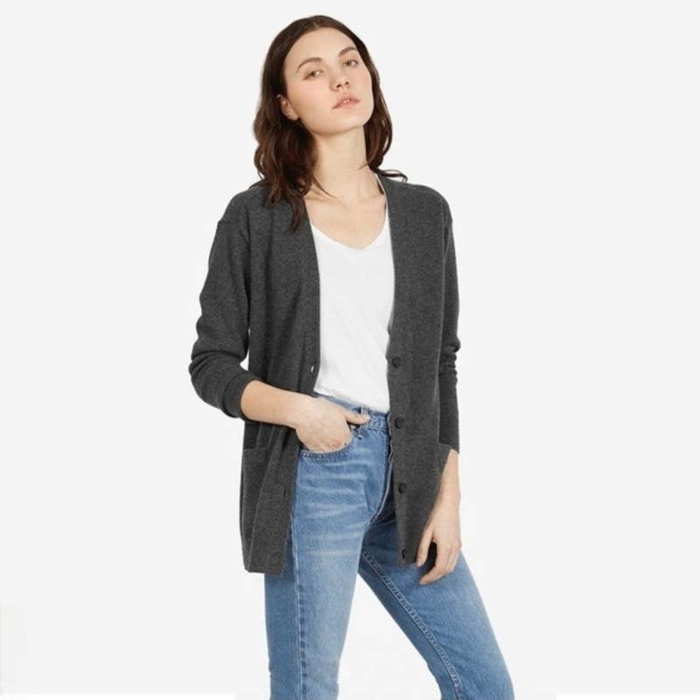 Everlane Cashmere Pocket Long Sleeve V-Neck Button Front Cardigan Sweater Gray M